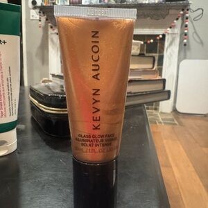 Kevyn Aucoin Spectrum Bronze Illuminator